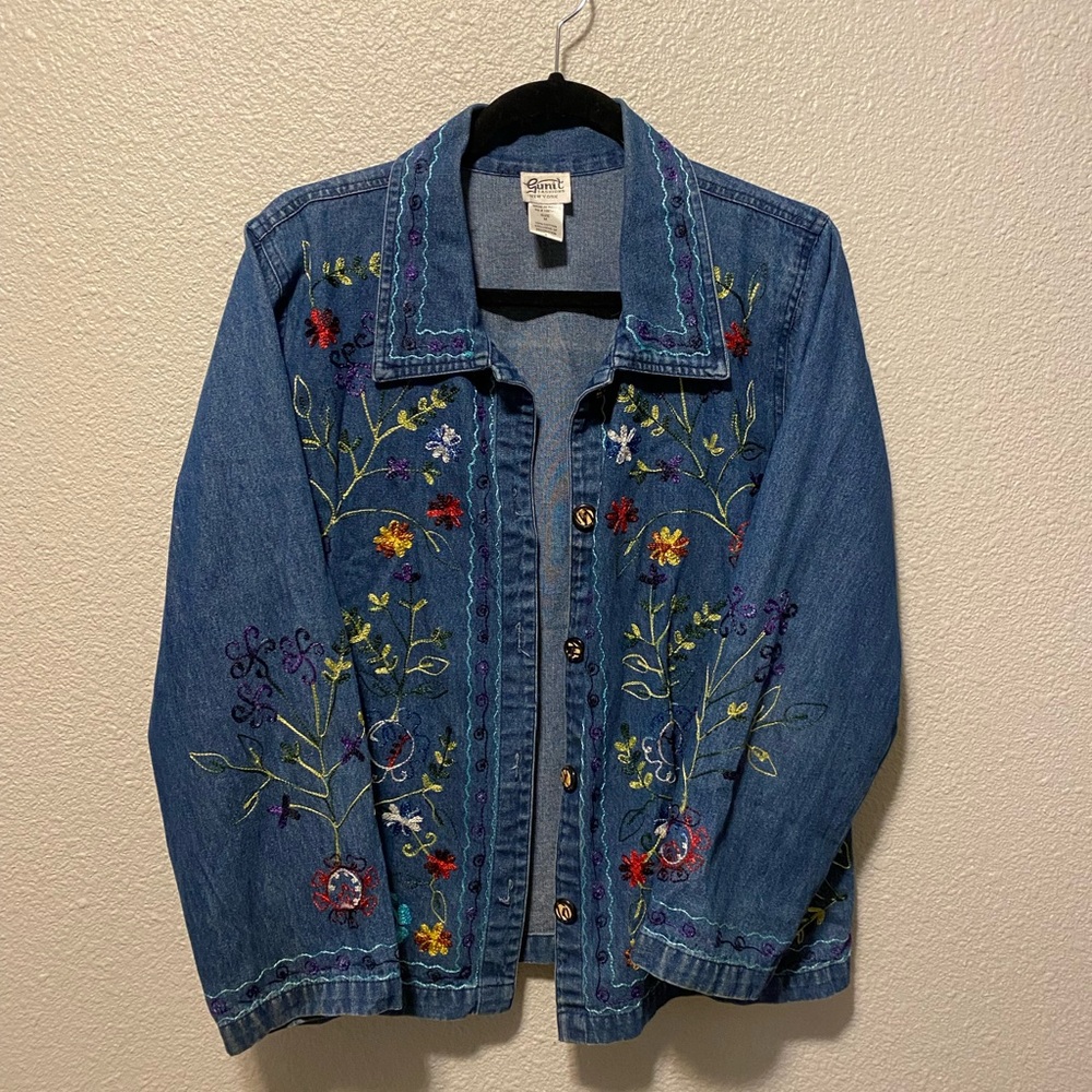 GUNIT FASHIONS NEW YORK Women's SZ M BLUE DENIM  Jacket  Embroidered shirt